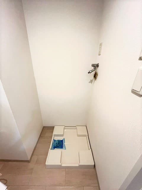 Room image 8