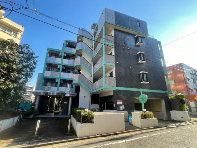 Main exterior of Viera Court Sakuradai