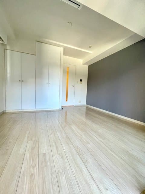Room image 12
