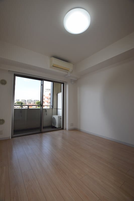 Room image 9