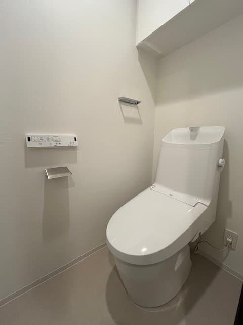 Room image 8