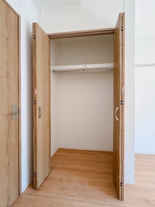 Room image 14