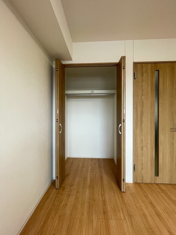 Room image 15