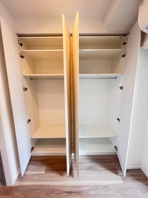 Room image 13