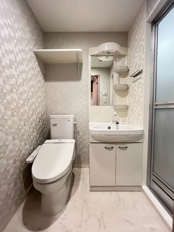 Room image 8