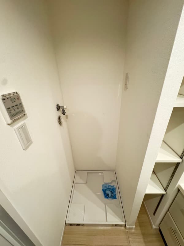 Room image 11
