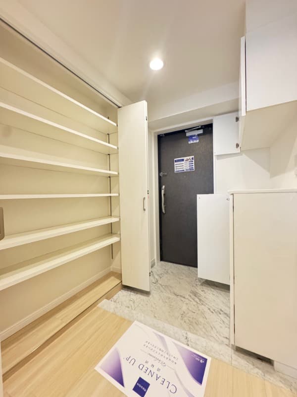 Room image 15