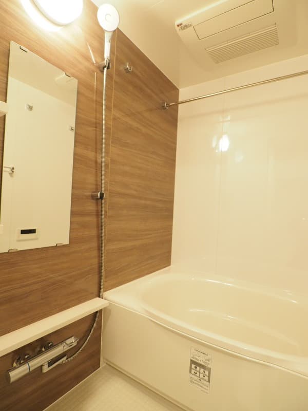 Room image 8