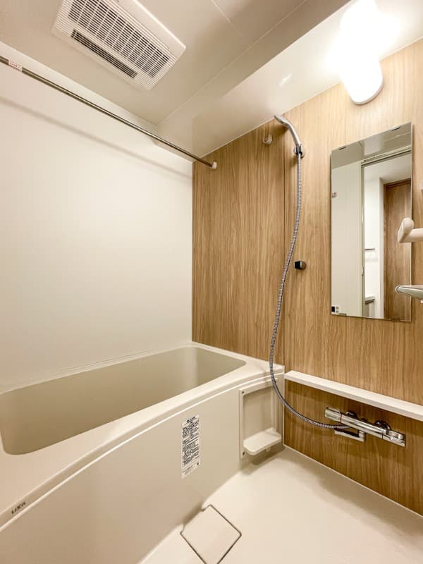 Room image 9