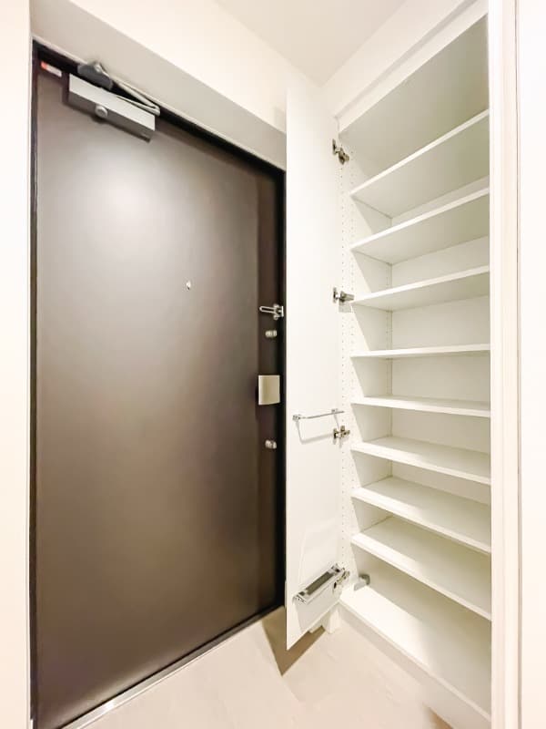 Room image 15