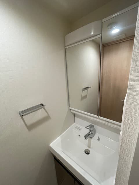 Room image 9
