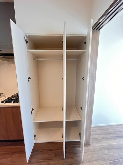 Room image 12