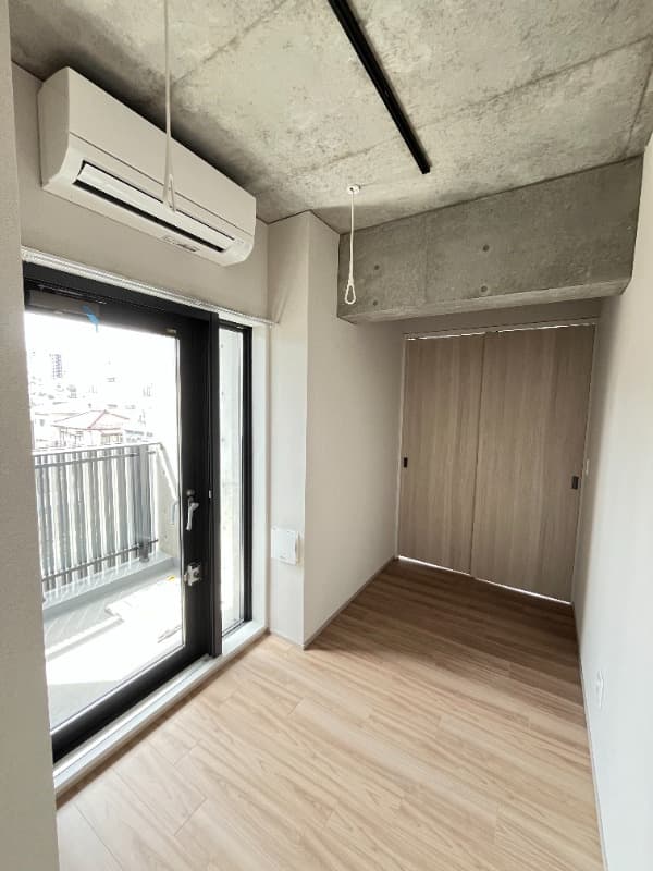 Room image 9