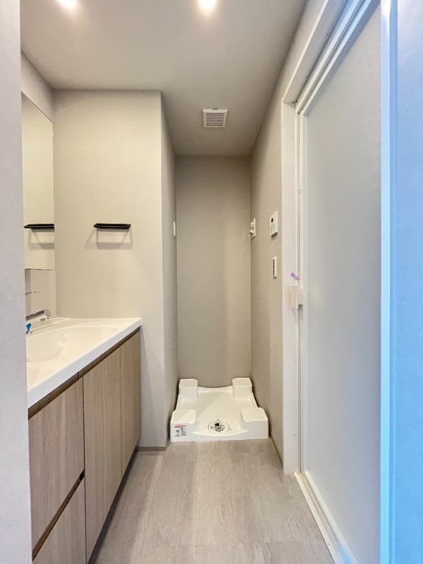 Room image 15