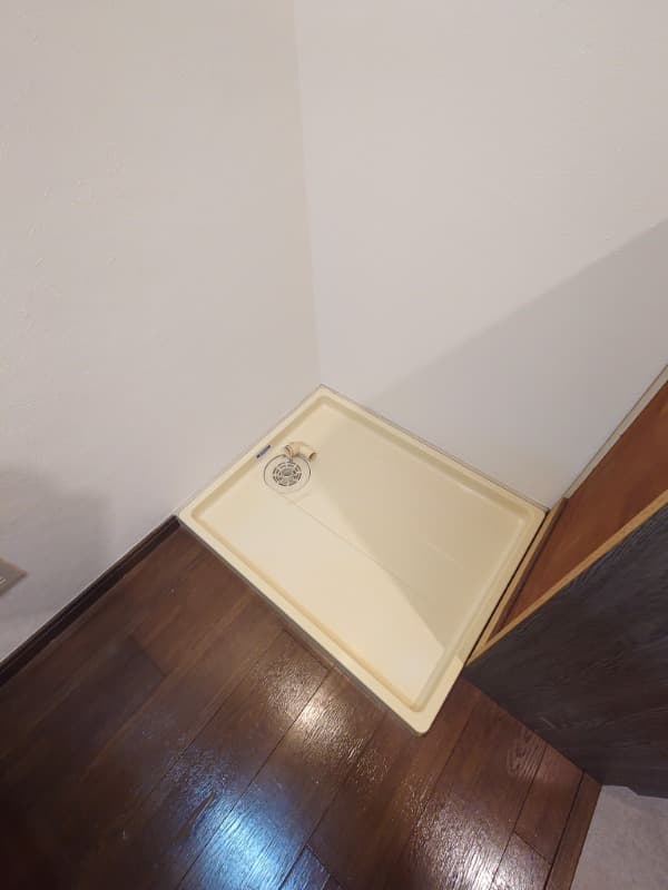 Room image 8