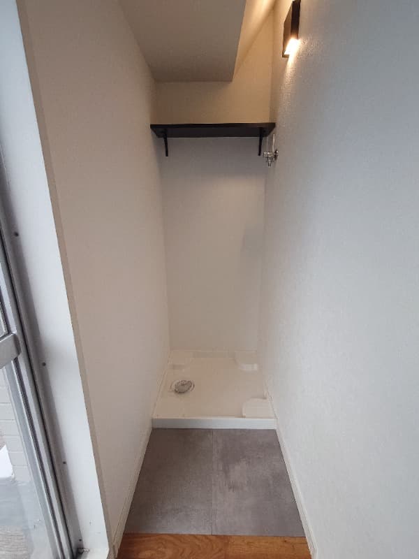 Room image 8