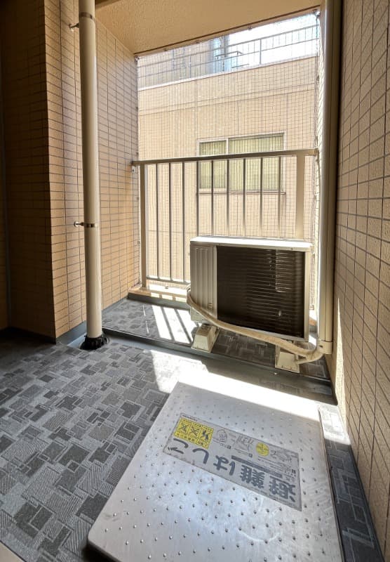 Room image 8