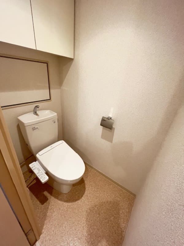 Room image 10