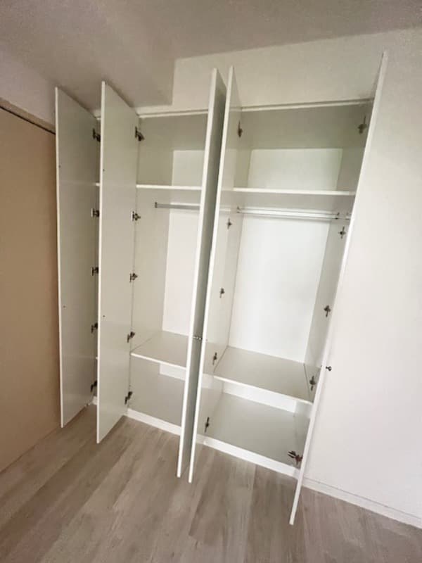 Room image 13
