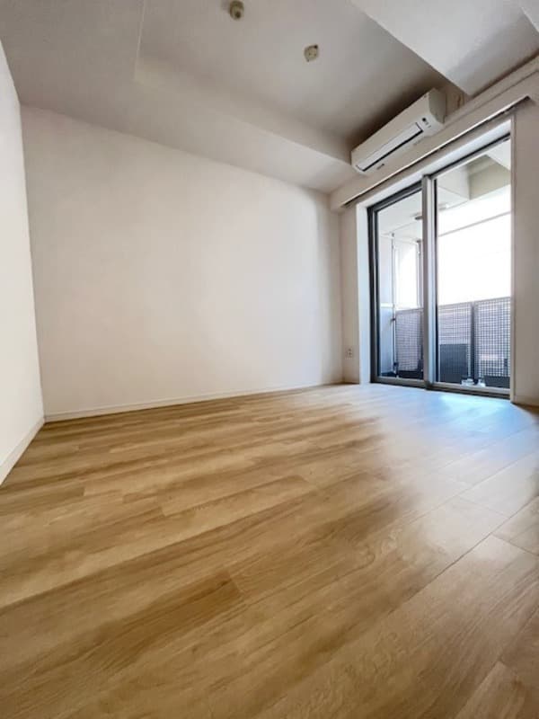 Room image 11