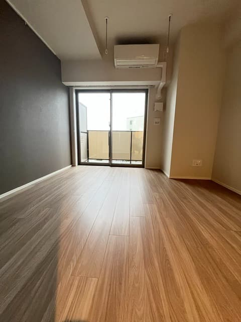Preview interior of URBANLINK Tokiwadai