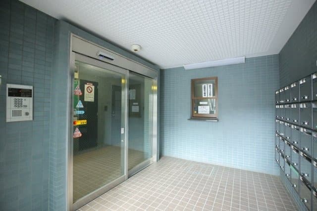 Room image 12