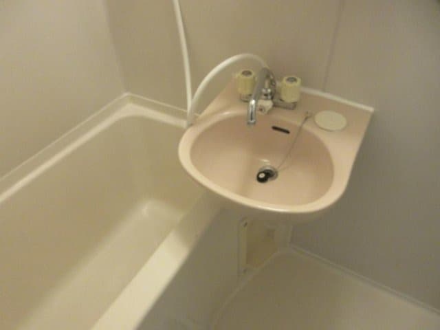 Room image 9