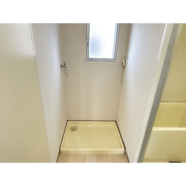 Room image 11