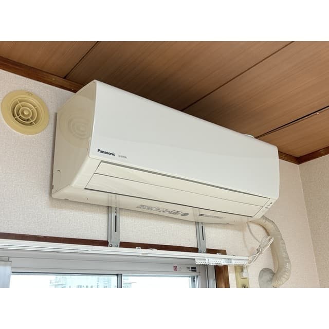 Room image 12