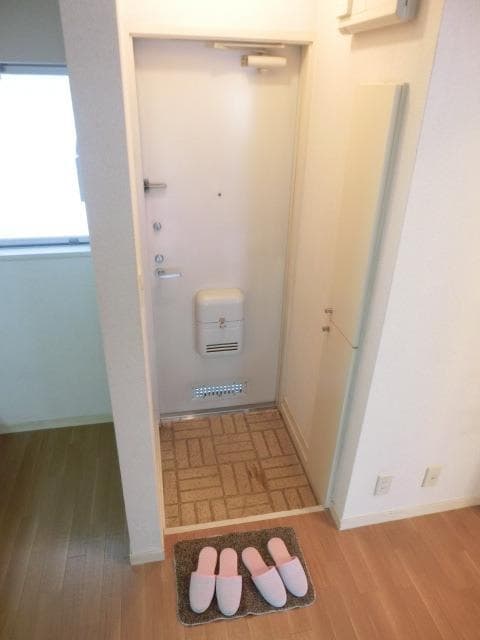 Room image 8