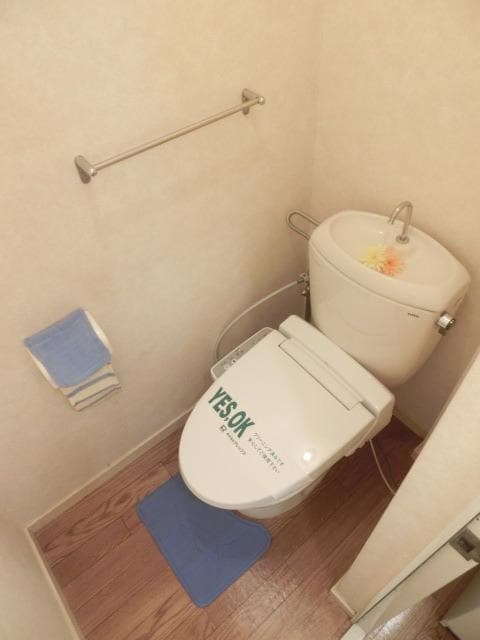 Room image 10