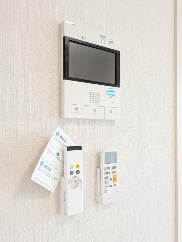 Room image 12