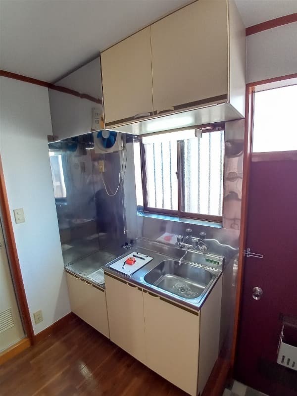 Preview interior of Chronos Hadano Minami