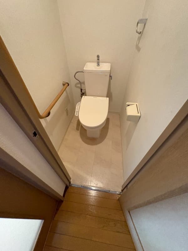 Room image 10