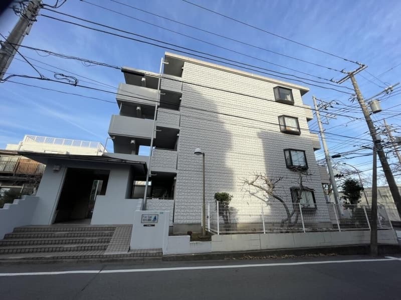 Main exterior of Full Sail Higashihashimoto