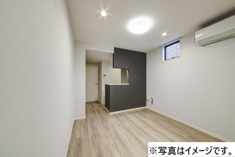 Room image 9