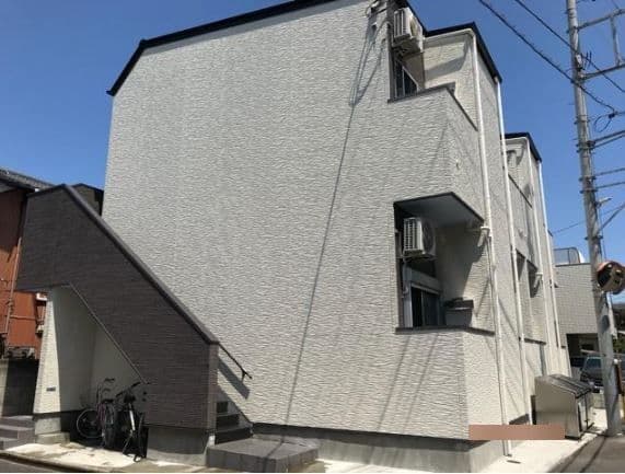 Main exterior of Rays Okubo (Rays Okubo)