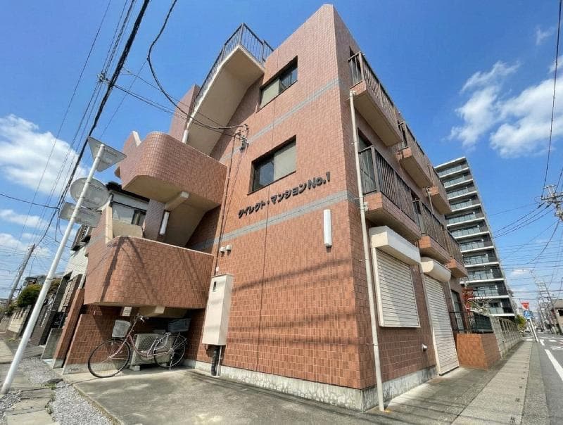 Main exterior of Direct Mansion No.1 (Direct Mansion Number One)