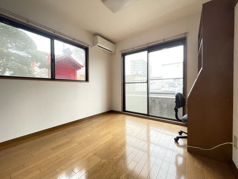 Preview interior of Direct Mansion No.1 (Direct Mansion Number One)