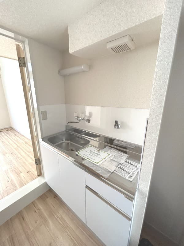 Preview interior of Kronos Samukawa