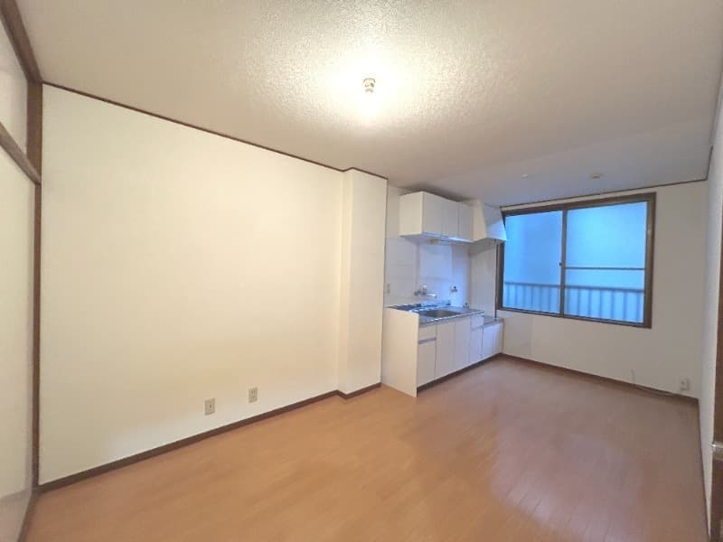 Preview interior of Chronos Serigaya