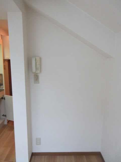 Room image 11