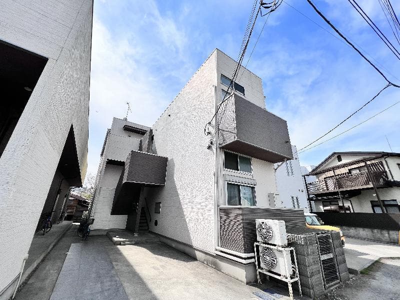 Main exterior of Brillia