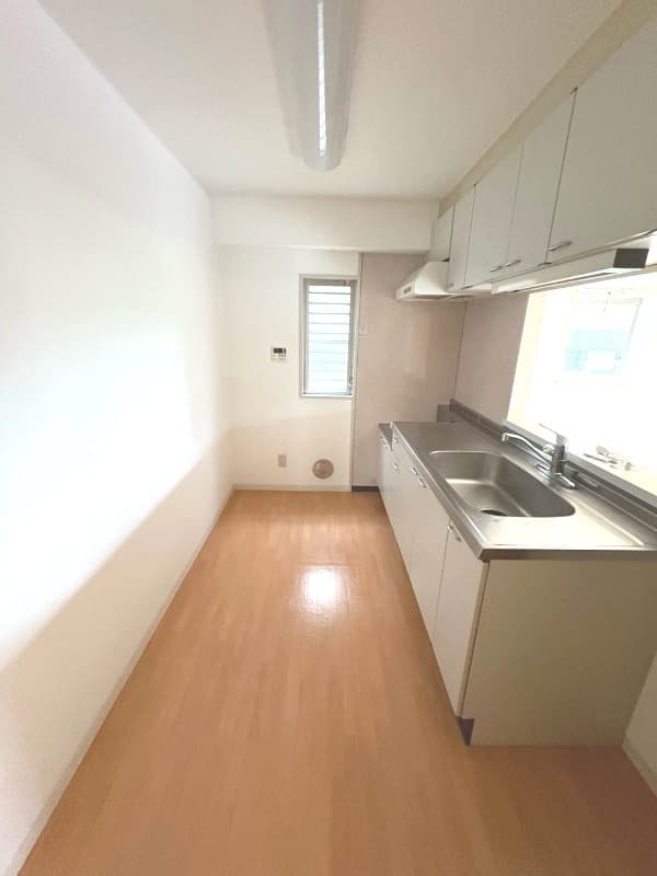 Preview interior of maison eye