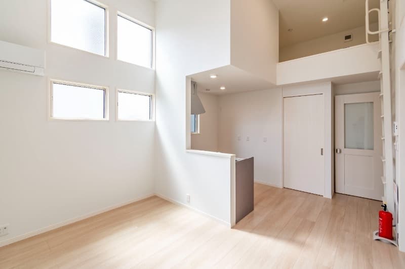 Preview interior of Lys blanc