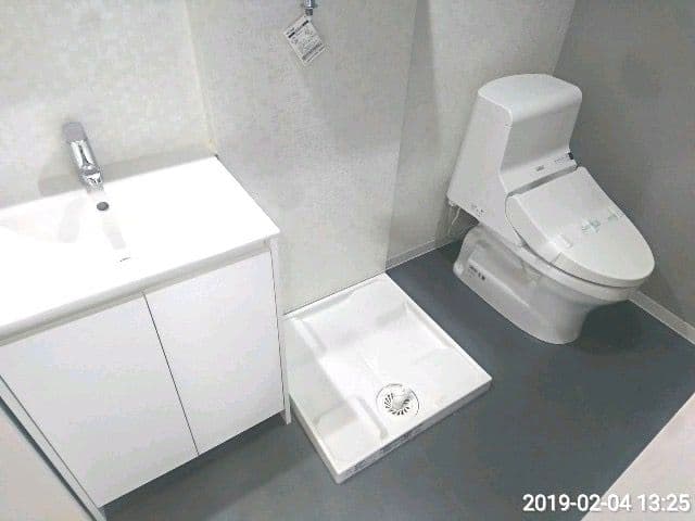 Room image 11