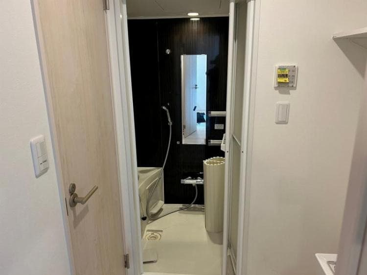 Room image 13