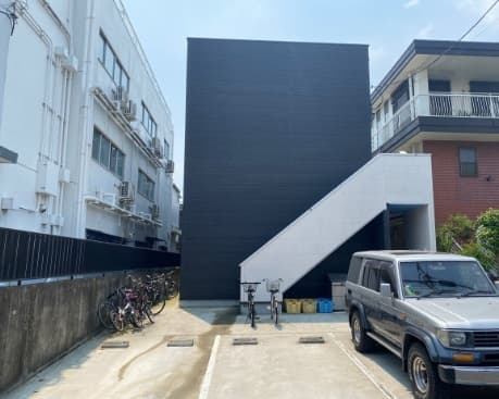 Main exterior of Wistaria Hokukoshigaya (Wistaria Kitakoshigaya)