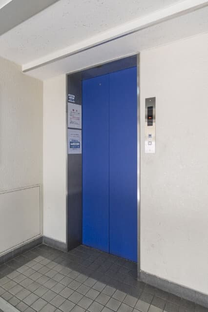 Room image 9