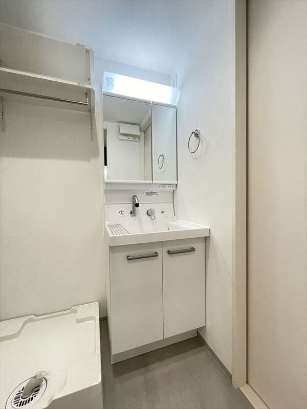 Room image 12